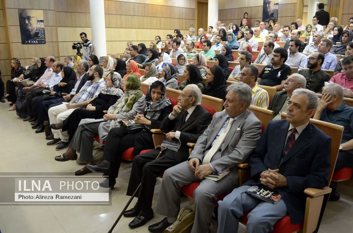 نگاهی به باستان‌شناسی در شب پرویز ورجاوند