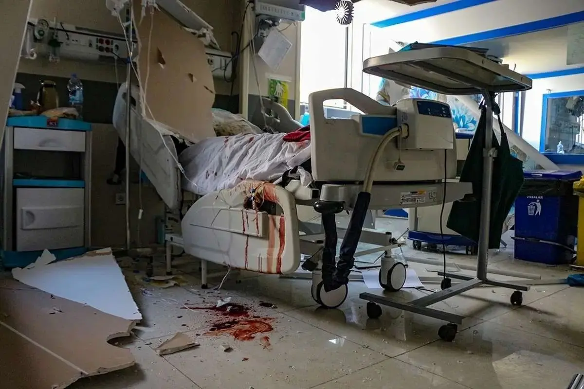 نتانیاهو بخاطر حمله به مراکز درمانی غزه از نوامبر ۲۰۲۴ تحت تعقیب دیوان کیفری بین‌المللی است/ نباید بگذاریم جنایات اسرائیل مکتوم باقی بماند