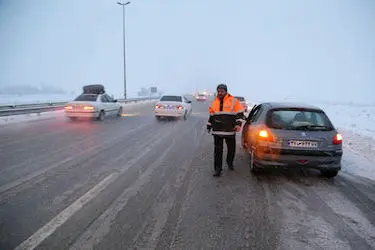بارش برف و باران در جاده‌های شرقی و جنوبی کشور/ ترافیک در آزادراه‌های منتهی به پایتخت