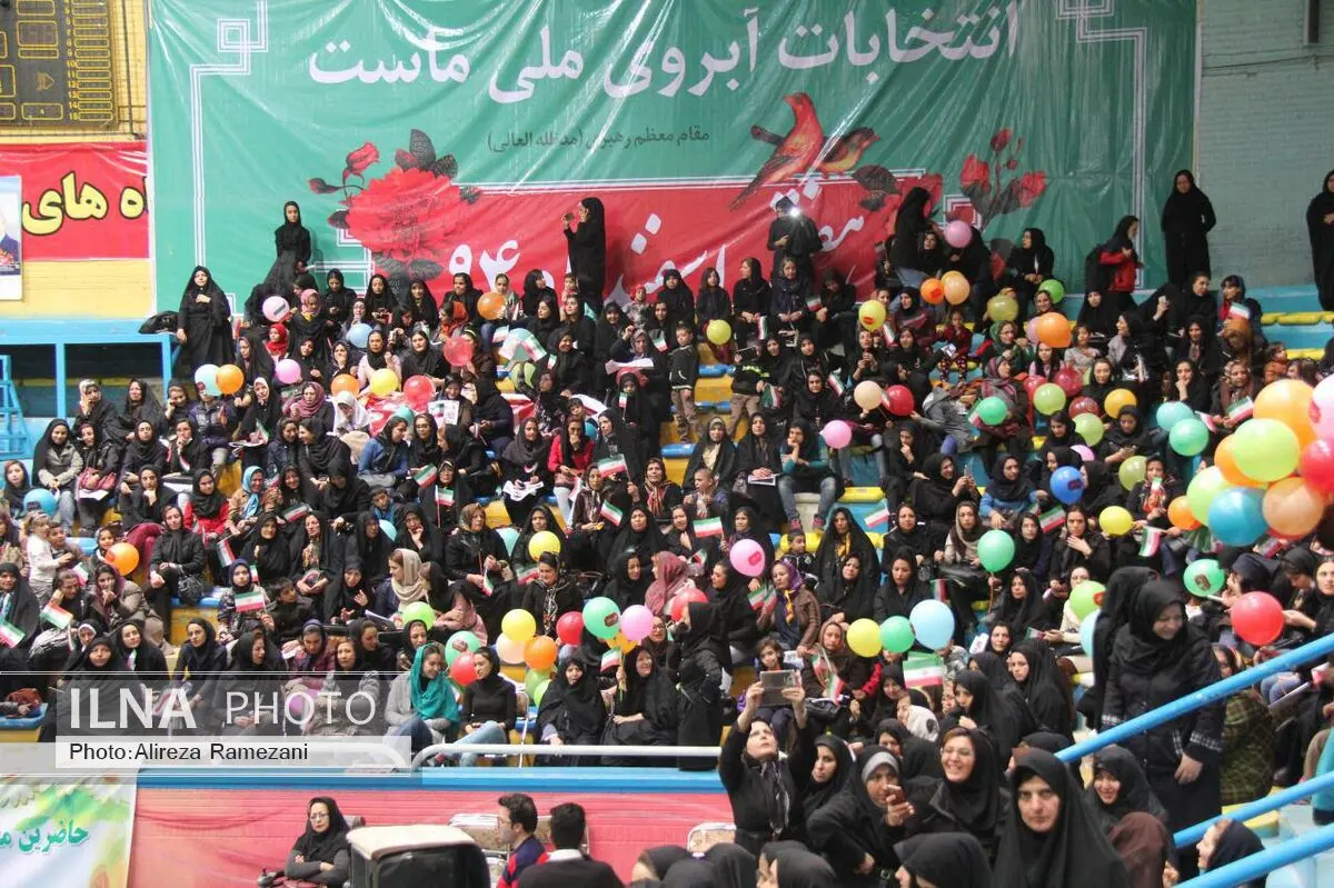 پیگیر مطالبات جامعه کارگری و بازنشستگان هستم