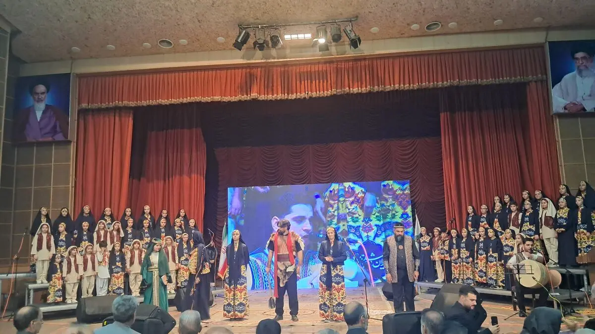 برگزاری رونمایی از پوستر دومین جشنواره بین‌المللی نقالی و شاهنامه‌خوانی تاق‌بستان در کرمانشاه