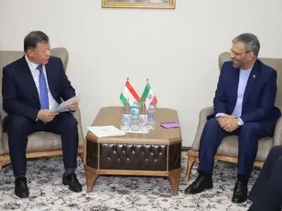 Iranian envoy meets Tajikistan's interior minister in Dushanbe