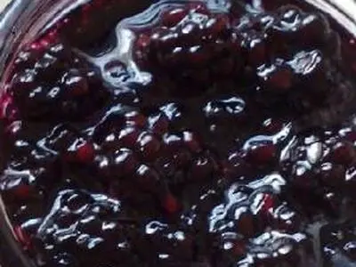 طرز تهیه مربای توت سیاه خانگی
