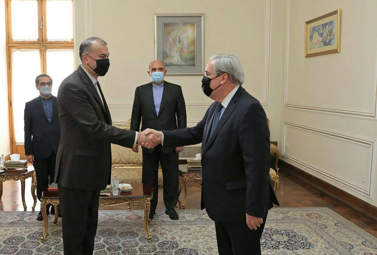 سفیر فرانسه با امیرعبداللهیان خداحافظی کرد