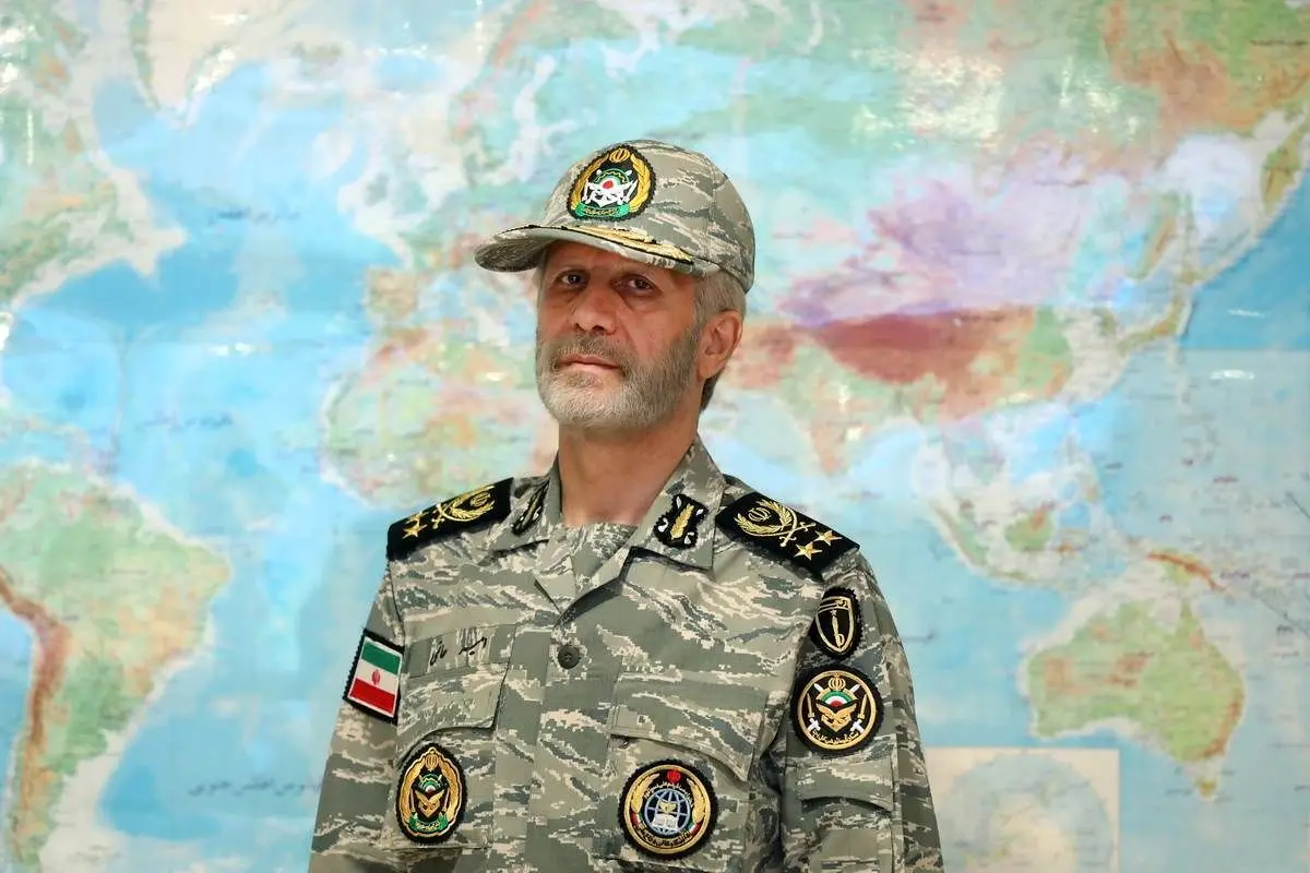 ملت ایران تسلیم نمی‌شود