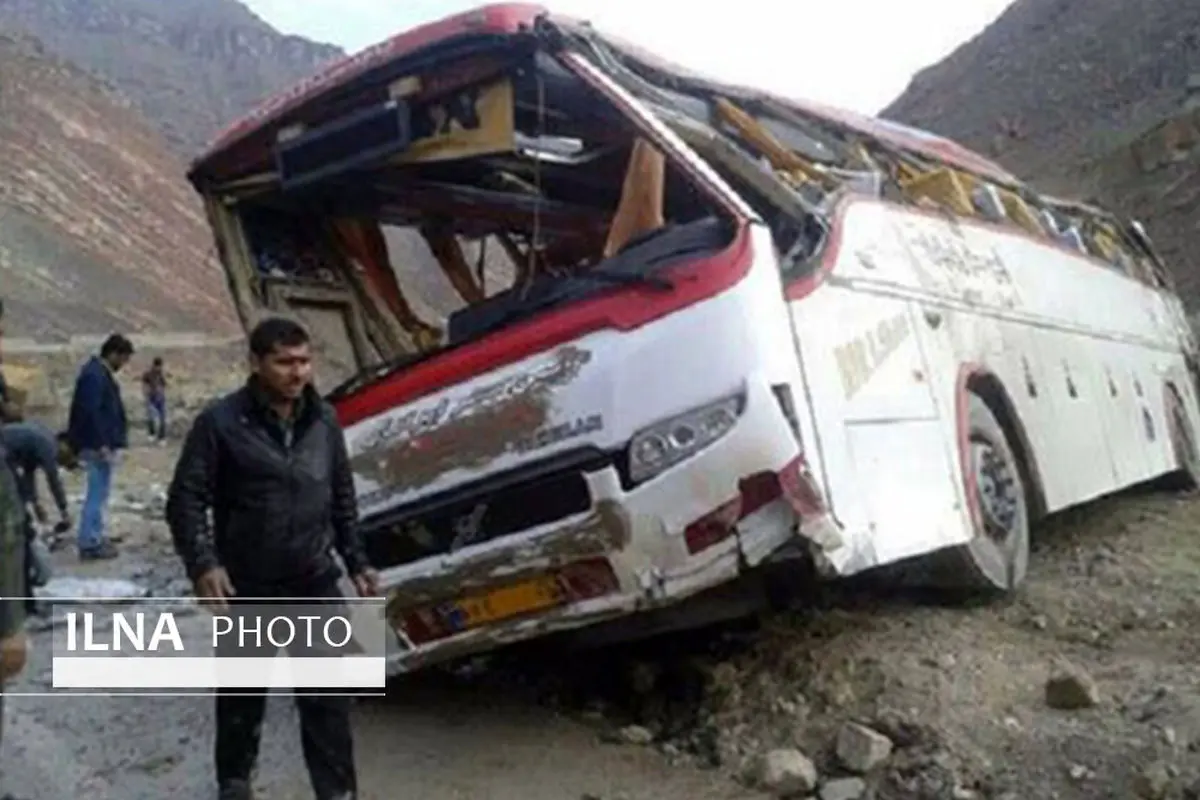 برخورد اتوبوس بنز با پراید 4 کشته ومجروح بر جای گذاشت