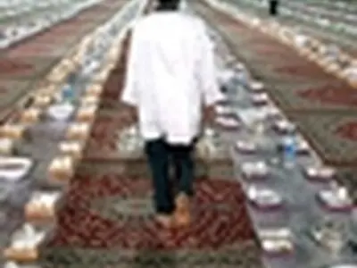 اطعام ۷ هزار همدانی در شام غریبان امام حسین(ع)