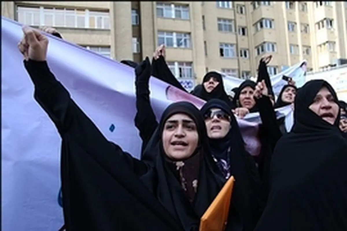 دلواپسان عفاف و حجاب مقابل وزارت ارشاد تجمع کردند
