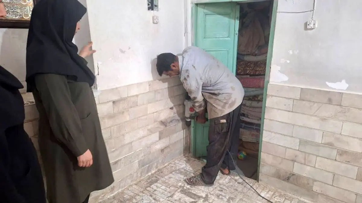 نجات یک خانه تاریخی از دست موریانه‌ها
