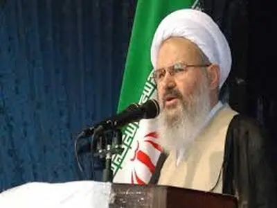 ابعاد شخصیت امام در حوزه‌ها و دانشگاه‌ها تحلیل شود