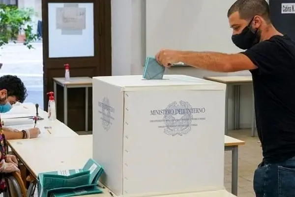  Polls Open in Italy, Right-Wing Alliance Seen Winning