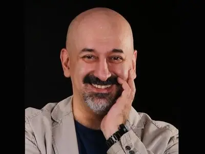 طراحی این پوستر حساسیت بیشتری نسبت به سایر جشنواره‌ها داشت