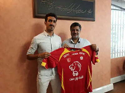 قرارداد عزتی و فراهانی با نفت تهران تمدید شد