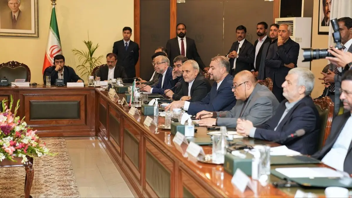 موضوع تبادل زندانیان و آزادی عابرین غیرمجاز میان تهران و اسلام‌آباد باید به نتیجه برسد
