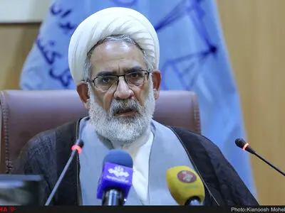  ملت ایران هرگز اجازه دخالت بیگانگان را نمی‌دهند/ ترامپ قمارباز این بار هم سرش به سنگ خواهد خورد 