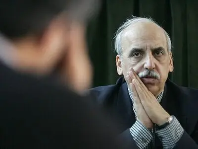 اتهام‌زنی جلیلی درباره مسئولیتم در بحران بورس کذب محض است/ درباره شبه حباب هشدار داده بودم/ جلیلی یا ماجرا را نمی‌داند یا مسئله بد به او منتقل شده است