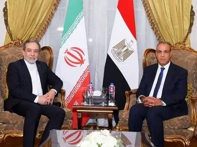 وزير الخارجية الإيراني في القاهرة