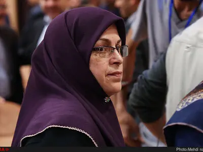 دولت در زیرمجموعه خود تغییرات جدی اعمال کند/ دموکراسی در ایران قابل بازگشت و حذف نیست