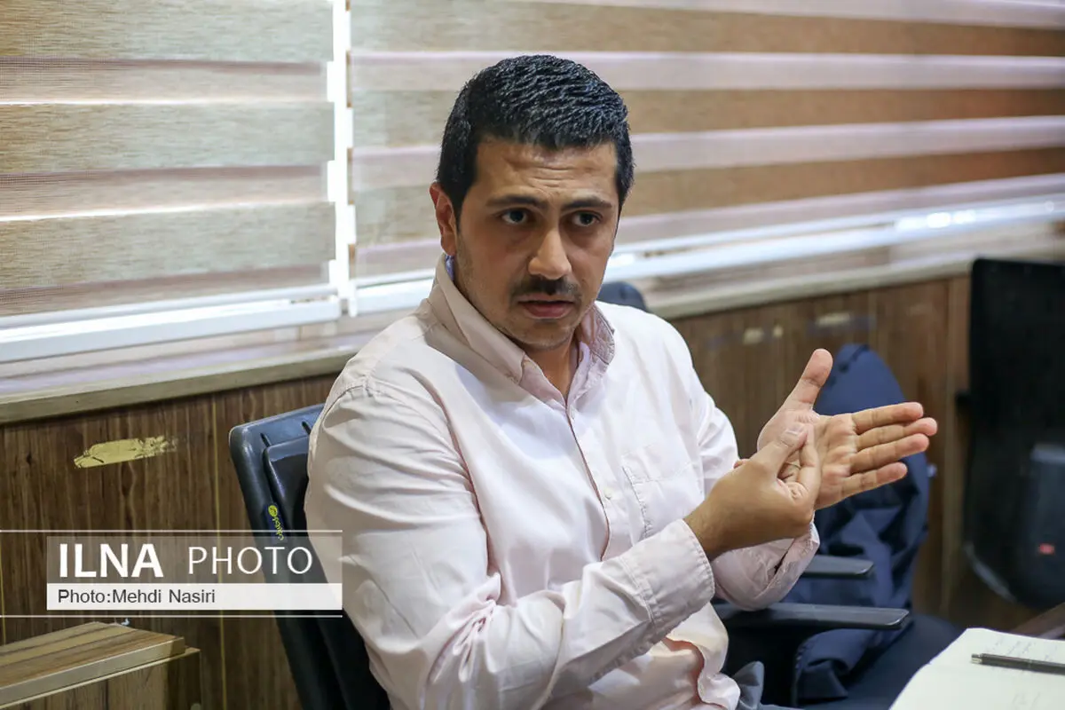 قراردادهای تئاتر مفسده‌ساز است/ نمی‌توان منکر وجود پولشویی در تئاتر شد/ تئاتر ایران صنفی قدرتمند مانند فدراسیون فوتبال می‌خواهد/ چرا هنرمندان باید از مالیات معاف شوند؟