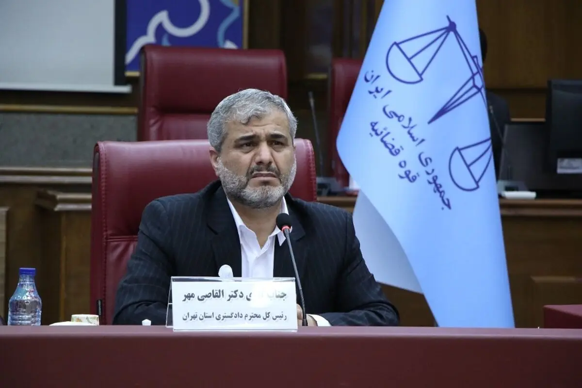 در مقام احقاق حق، وکیل هم شأن قاضی محسوب می‌شود