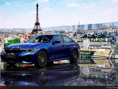 نمایشگاه خودرو در پاریس