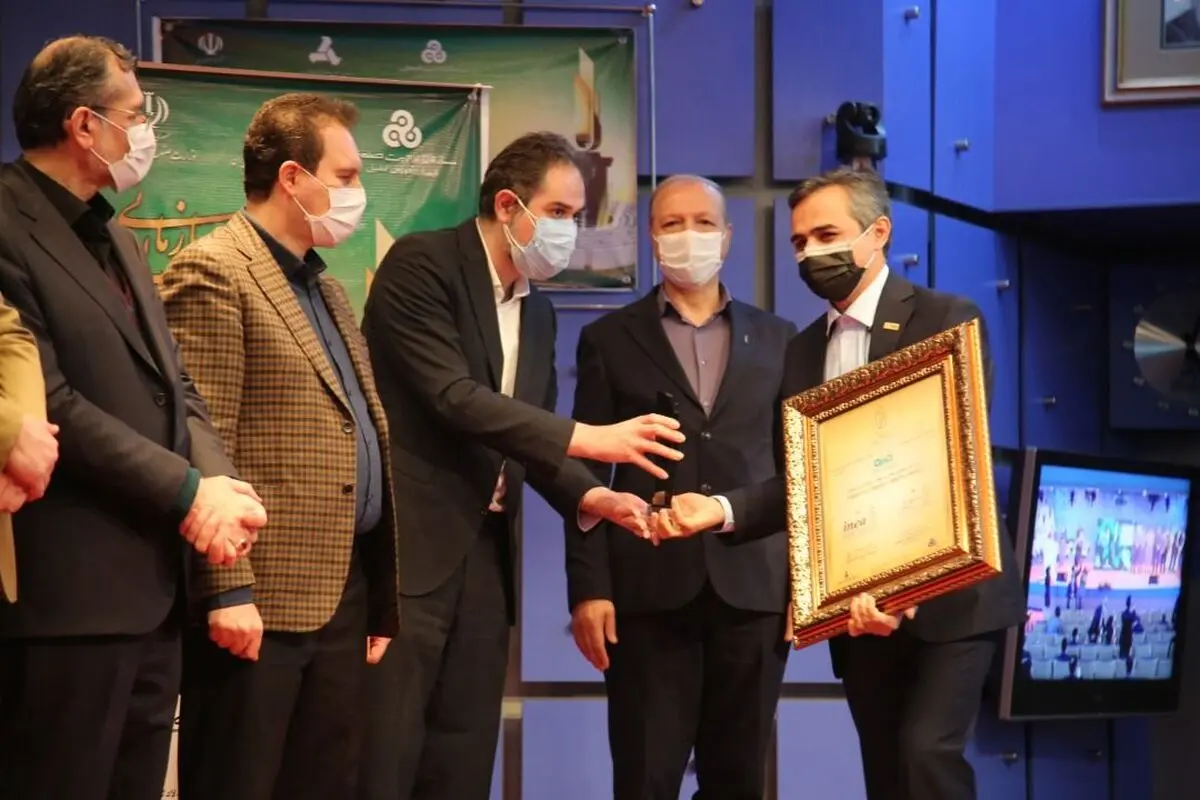 فولادسنگان موفق به دریافت تقدیرنامه یک ستاره تعالی سازمانی شد