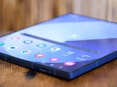 گلکسی زد فولد ۷ احتمالا نمایشگر عریض‌تر با حاشیه باریک‌تر خواهد داشت