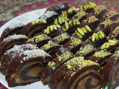 طرز تهیه حلوای رولی با موز