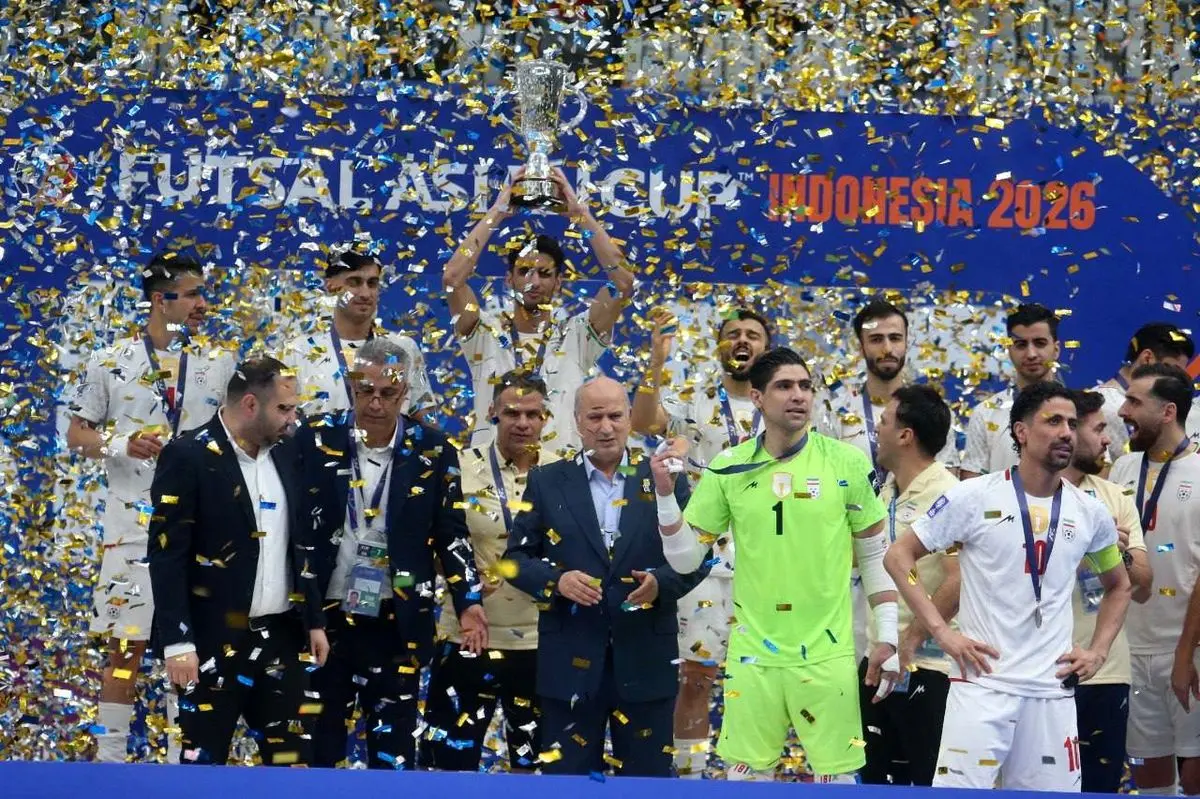 ویدیو: مراسم اهدای کاپ و مدال قهرمانی تیم ملی فوتسال