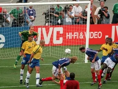 ویدیو: خلاصه بازی فرانسه 3 - برزیل صفر 