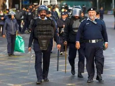 منع تجمع در اسلام آباد در آستانه آزادی عمران خان