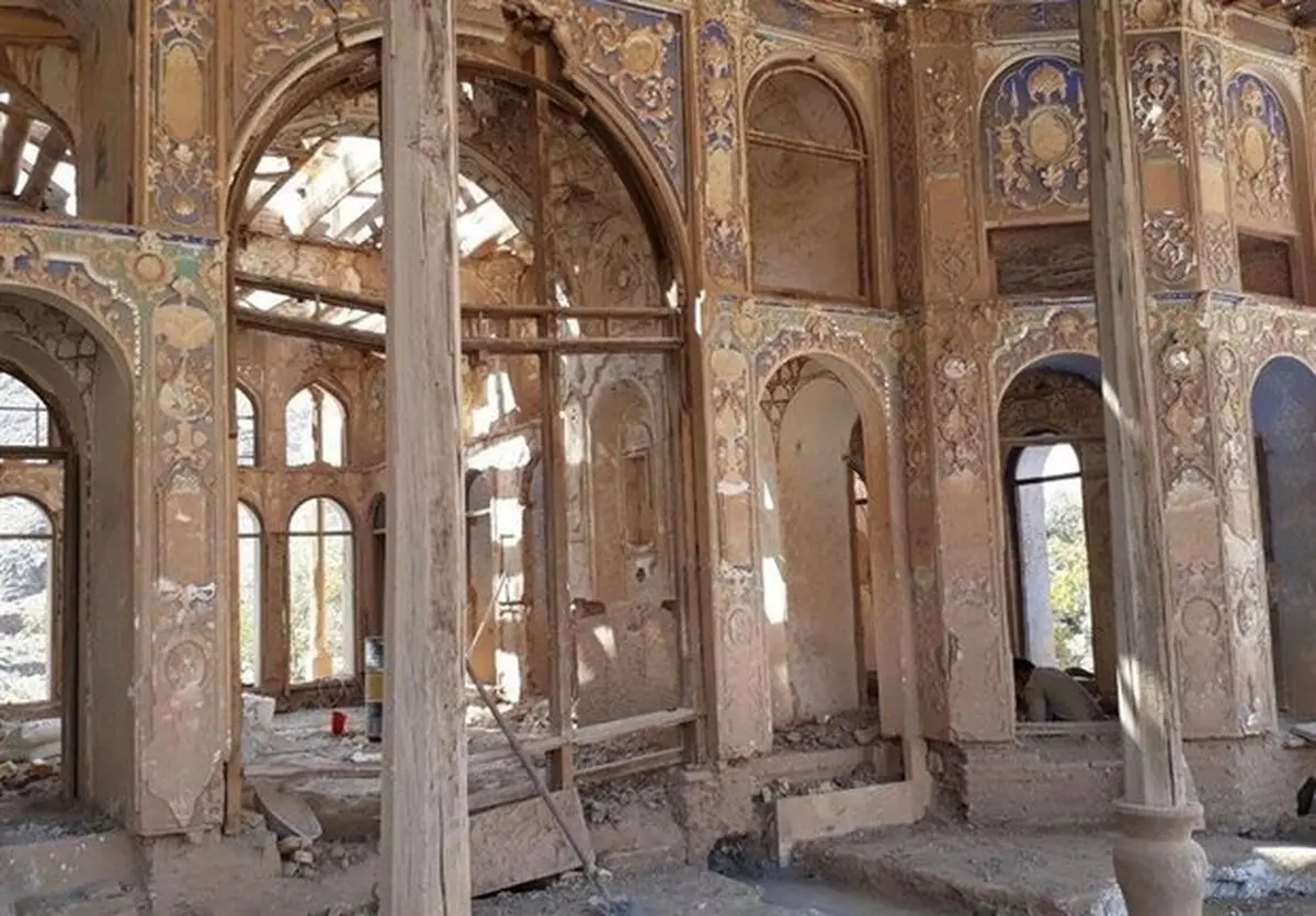 وقتی رئیس تیم حفاظت، راهنمای گردشگری می‌شود آتش‌سوزیِ کاخ چهلستون دور از انتظار نیست