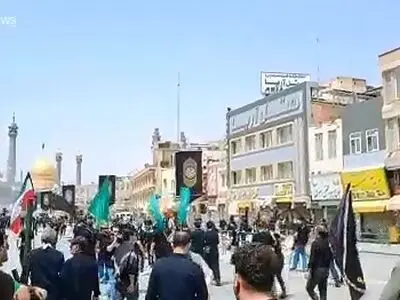 حرکت دسته‌های عزاداری به سمت حرم حضرت معصومه(س) در تاسوعای حسینی + فیلم