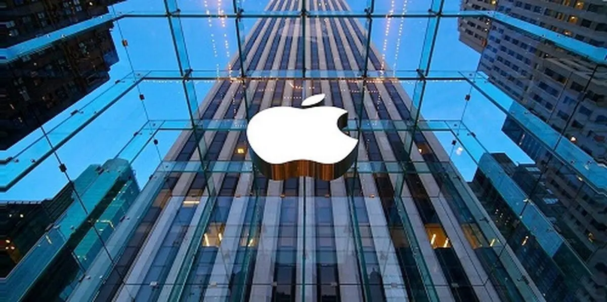 Amazon strikes deal with Apple to sell iPhones, iPads