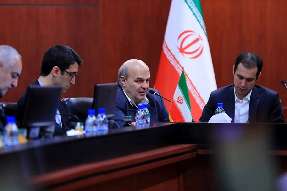 عدم رضایت والدین "کاوه مدنی" برای ادامه خدمتش در سازمان حفاظت محیط‌زیست