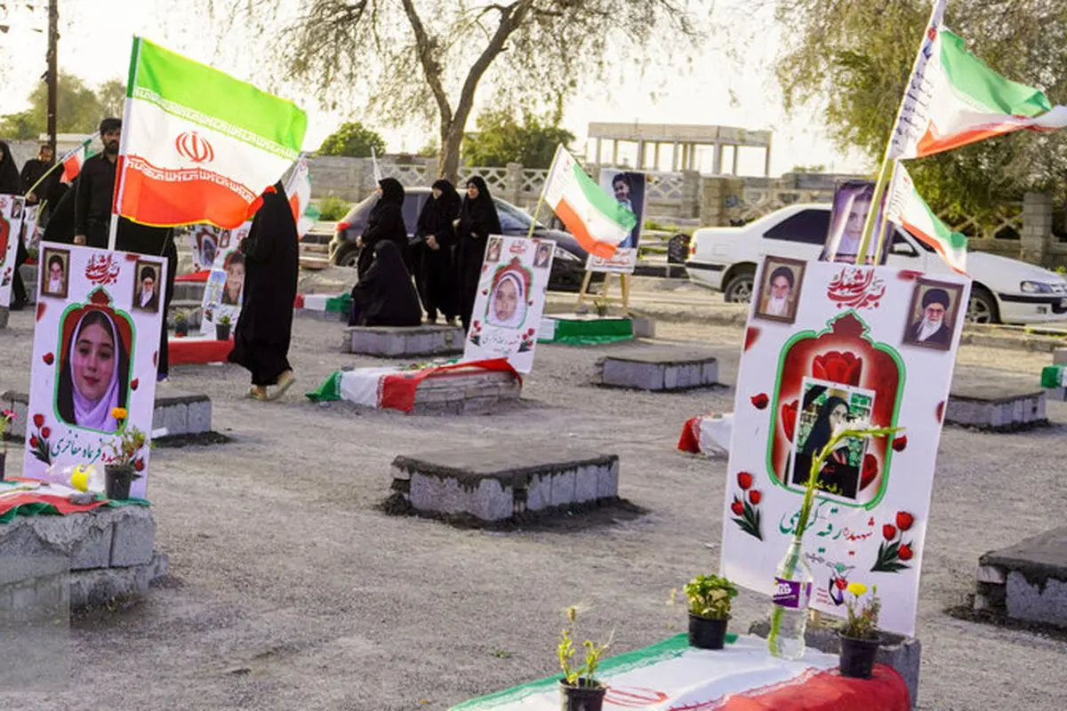 بزرگداشت شهدای دانش‌آموزان مدرسه میناب در تفلیس