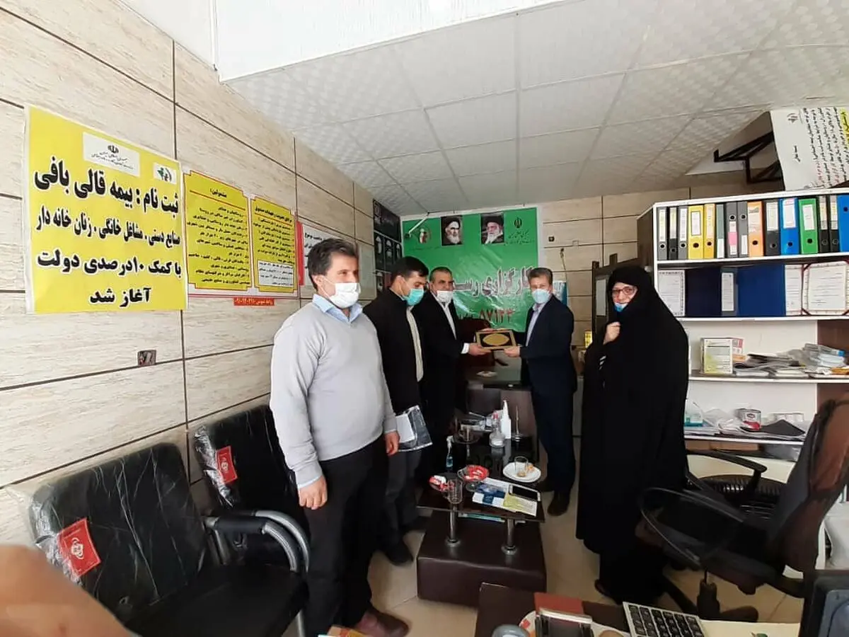 قدردانی شورای روستای فرخ آباد از کارگزار بیمه صندوق کشاورزان روستائیان و عشایر فردیس