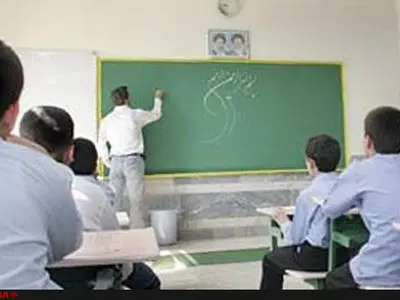 حقوق آذرماه فرهنگیان در انتظار موافقت بانک مرکزی/پرداخت مطالبات همه بازنشستگان ۹۴ تا روز شنبه