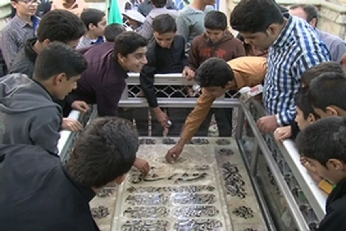 زنگ محتشم در مدارس کاشان نواخته شد