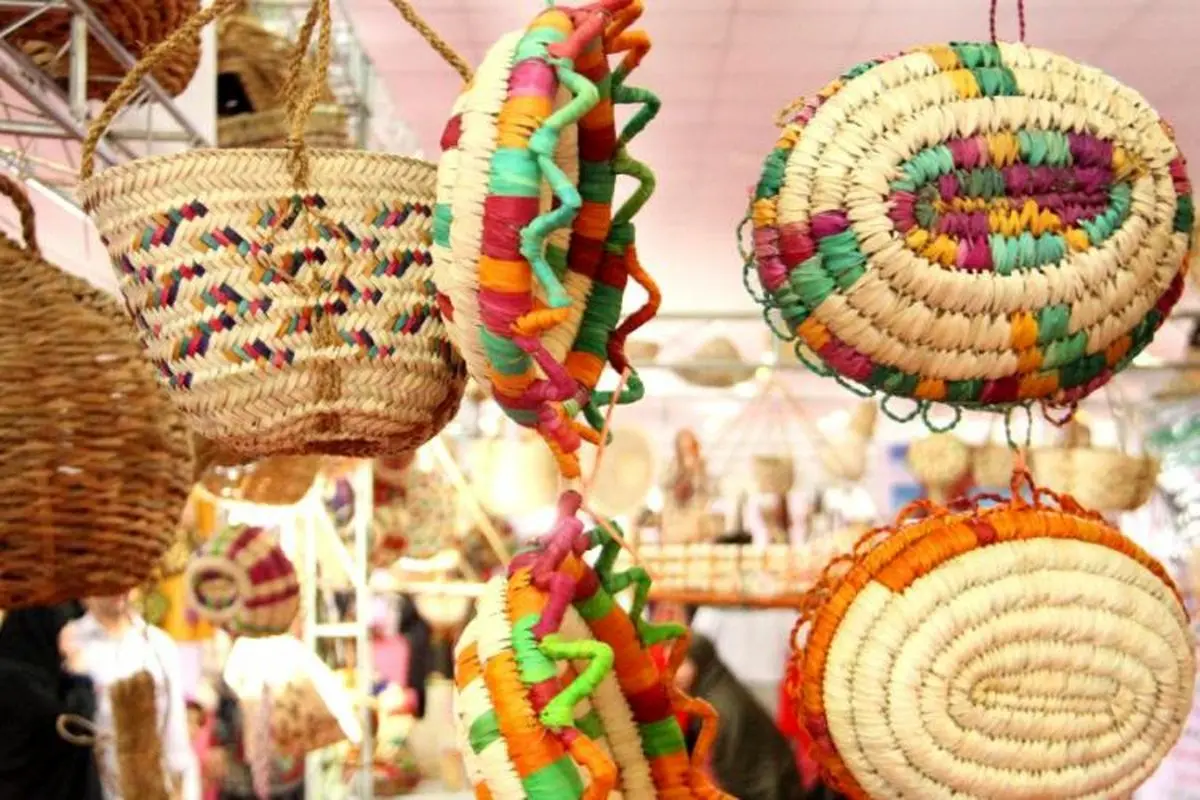 برپایی بازارچه صنایع‌دستی در بندرعباس