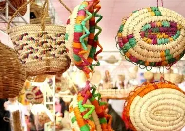برپایی بازارچه صنایع‌دستی در بندرعباس