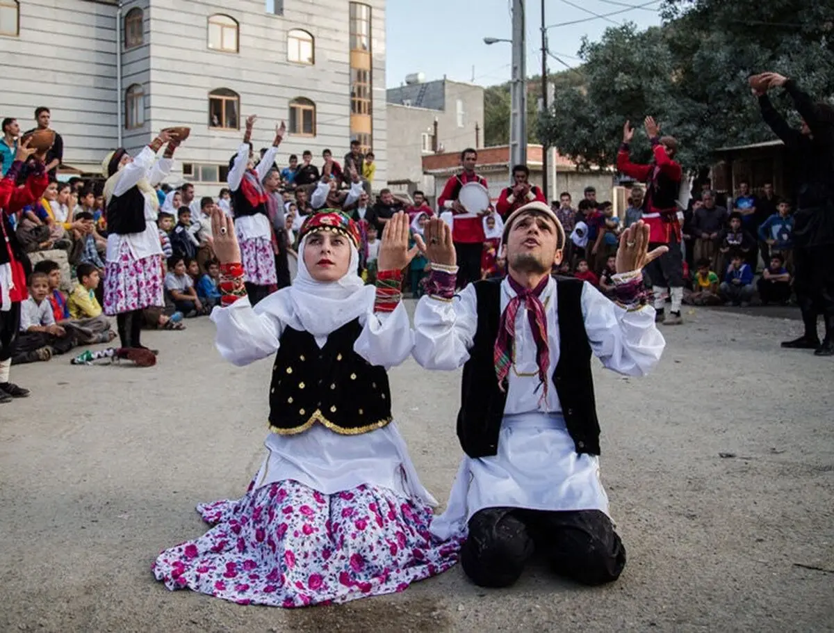 برگزاری جشنواره تئاتر خیابانی یاسین در سیرجان