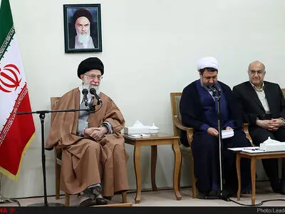 دیدار دست‌اندرکاران کنگره بزرگداشت ۶۵۰۰ شهید استان کرمان با مقام معظم رهبری