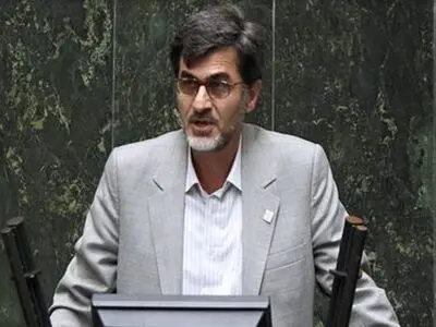 می‌خواهیم ببینم با طبری‌ها و زنگنه‌ها و کسانی که با سال‌ها وزارت به این مملکت آسیب زده‌اند، چه معامله‌ای می‌شود؟