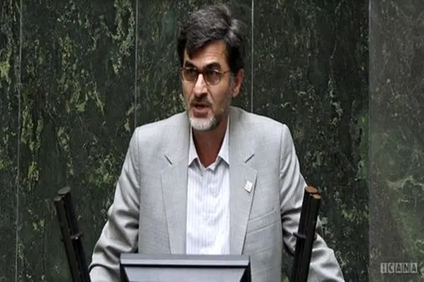 می‌خواهیم ببینم با طبری‌ها و زنگنه‌ها و کسانی که با سال‌ها وزارت به این مملکت آسیب زده‌اند، چه معامله‌ای می‌شود؟