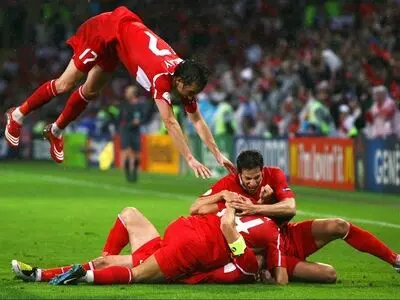 درامایتک ترین کامبک تاریخ یورو: ترکیه 3 - جمهوری چک 2