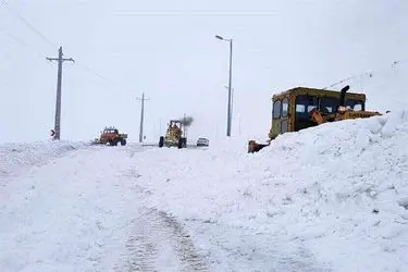 جاده دامغان - گلوگاه از شب گذشته تاکنون همچنان مسدود است