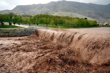 راه 30 روستای شهرستان عنبرآباد در جنوب کرمان از دسترس خارج شد / نیاز فوری به کمک‌های امدادی و ماشین‌آلات سنگین 