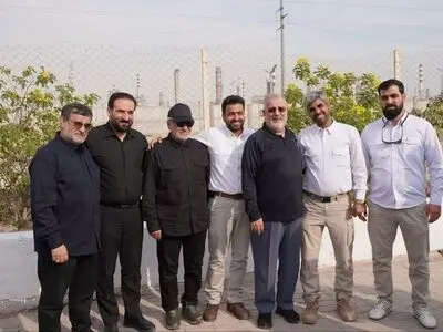 تصویر فرماندهان سپاه در بازدید از پروژه «مهر خلیج فارس» 