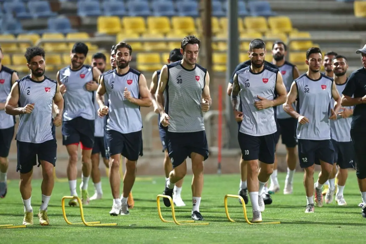 مرور برنامه بازی با تراکتور در حضور فرشاد پیوس
